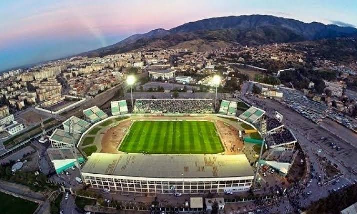 ملاعب اكسترا : بطاقة تعريف ملعب الشهيد مصطفى تشاكر .
