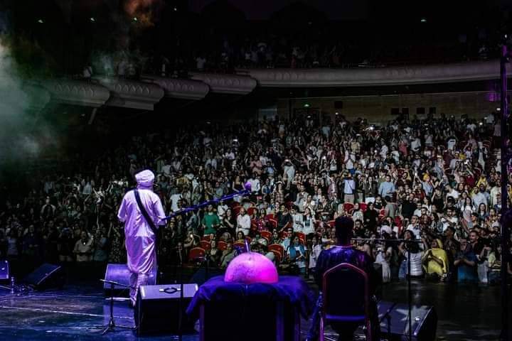 من عمق الصحراء “موسيقى التيندي ” هي نوع من الموسيقى التي تتميز و تنفرد بها الصحراء الكبرى الجزائريه.